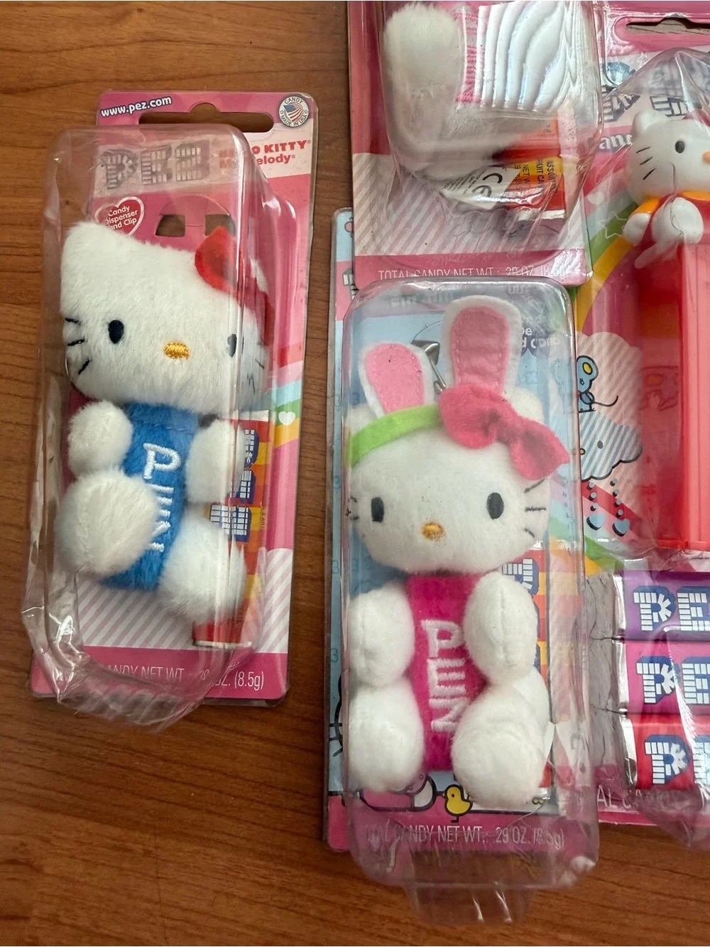 Hello Kitty Kids Plush & PEZ Dispenser Gift Pack - Pink